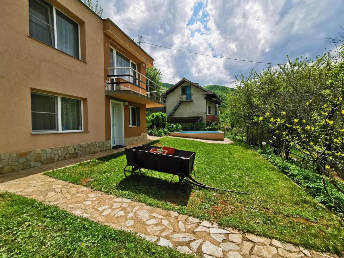 Villa Aqua Pravets Exterior photo